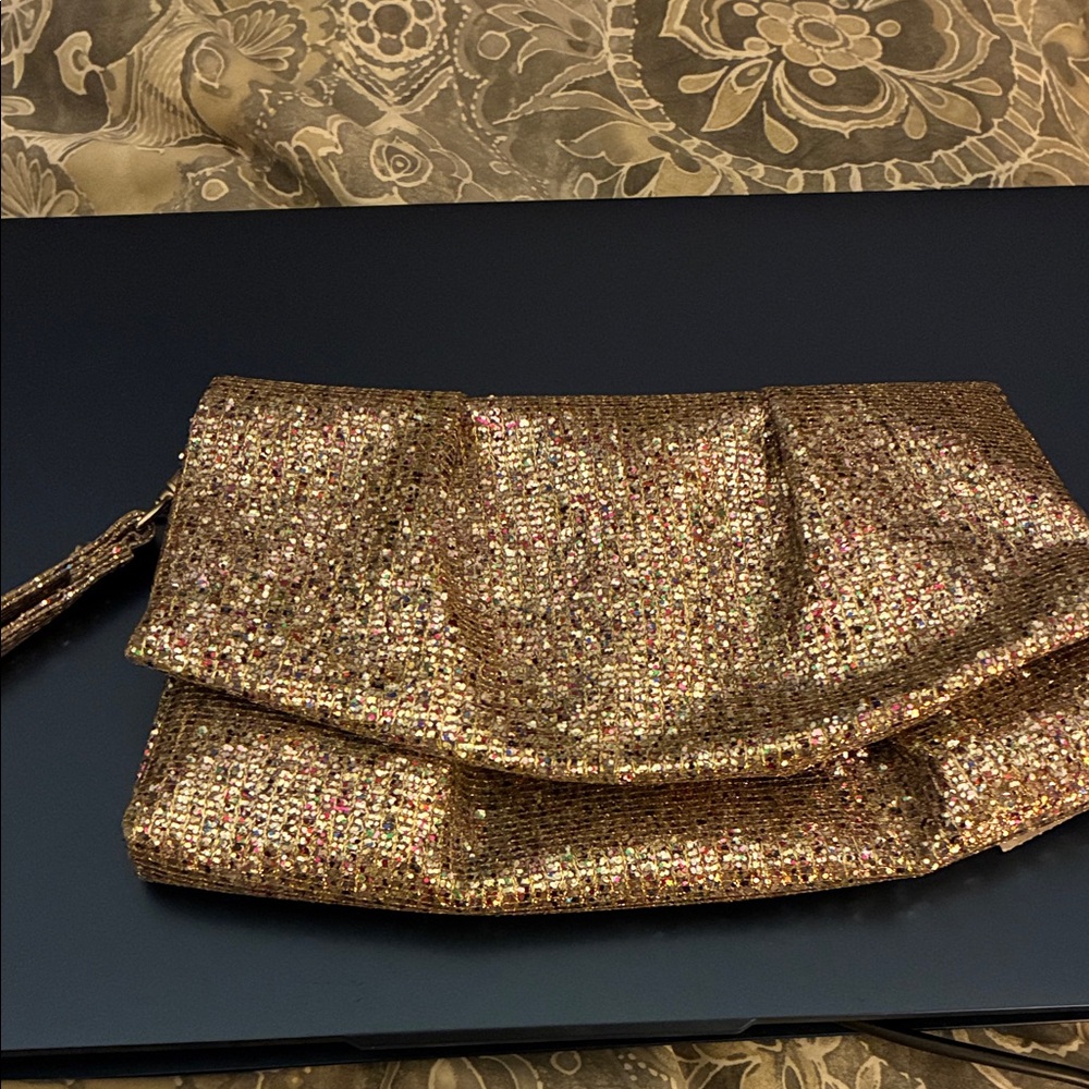 Elegant Gold Sequin Clutch‎